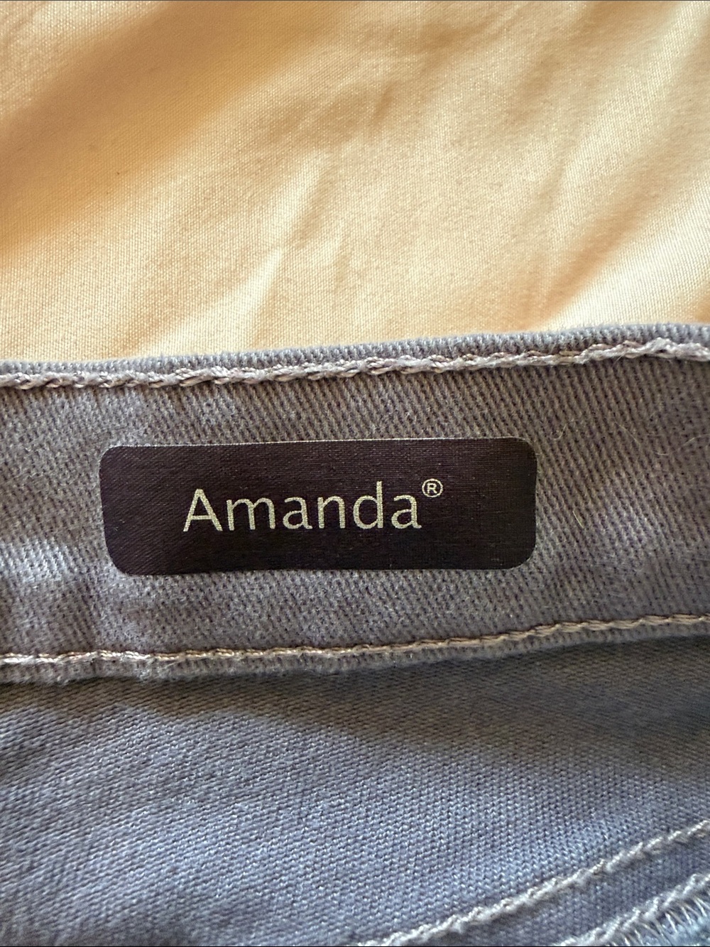 Gloria Vanderbilt Skinny Jeans in Faded Blue - Picture 3 of 9